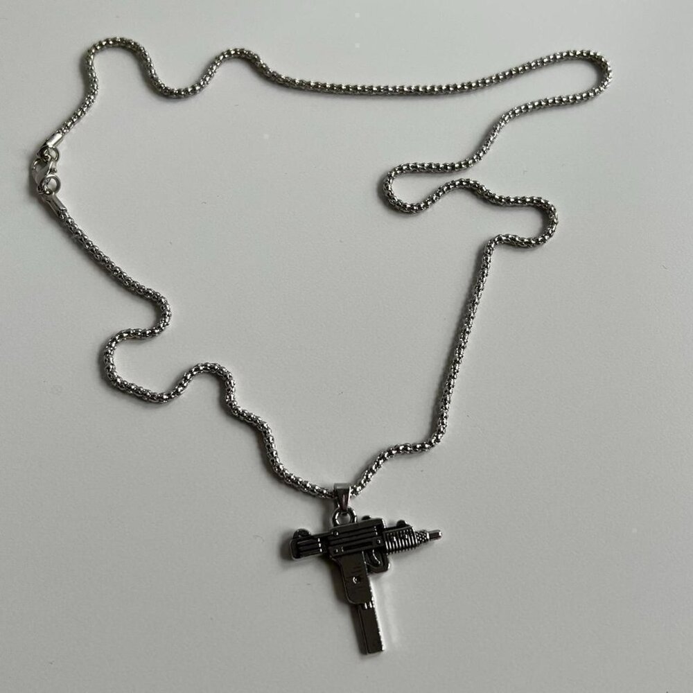 y2k 2000s heavy metal gothic gun pendant silver mini uzi chain necklace - Picture 8 of 8